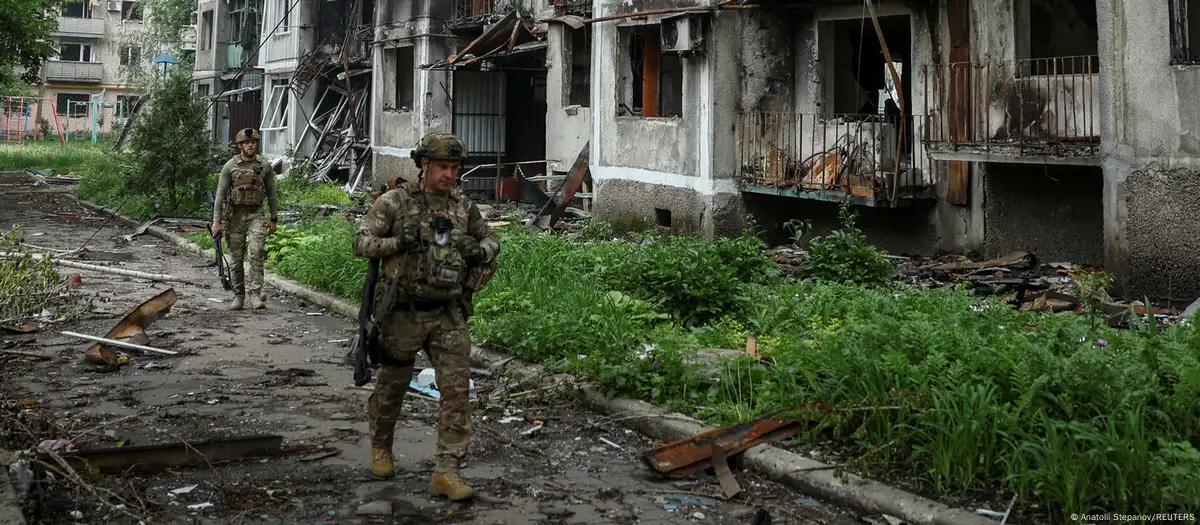 Cover: Покровськ у напівоточенні: яке значення міста для оборони?