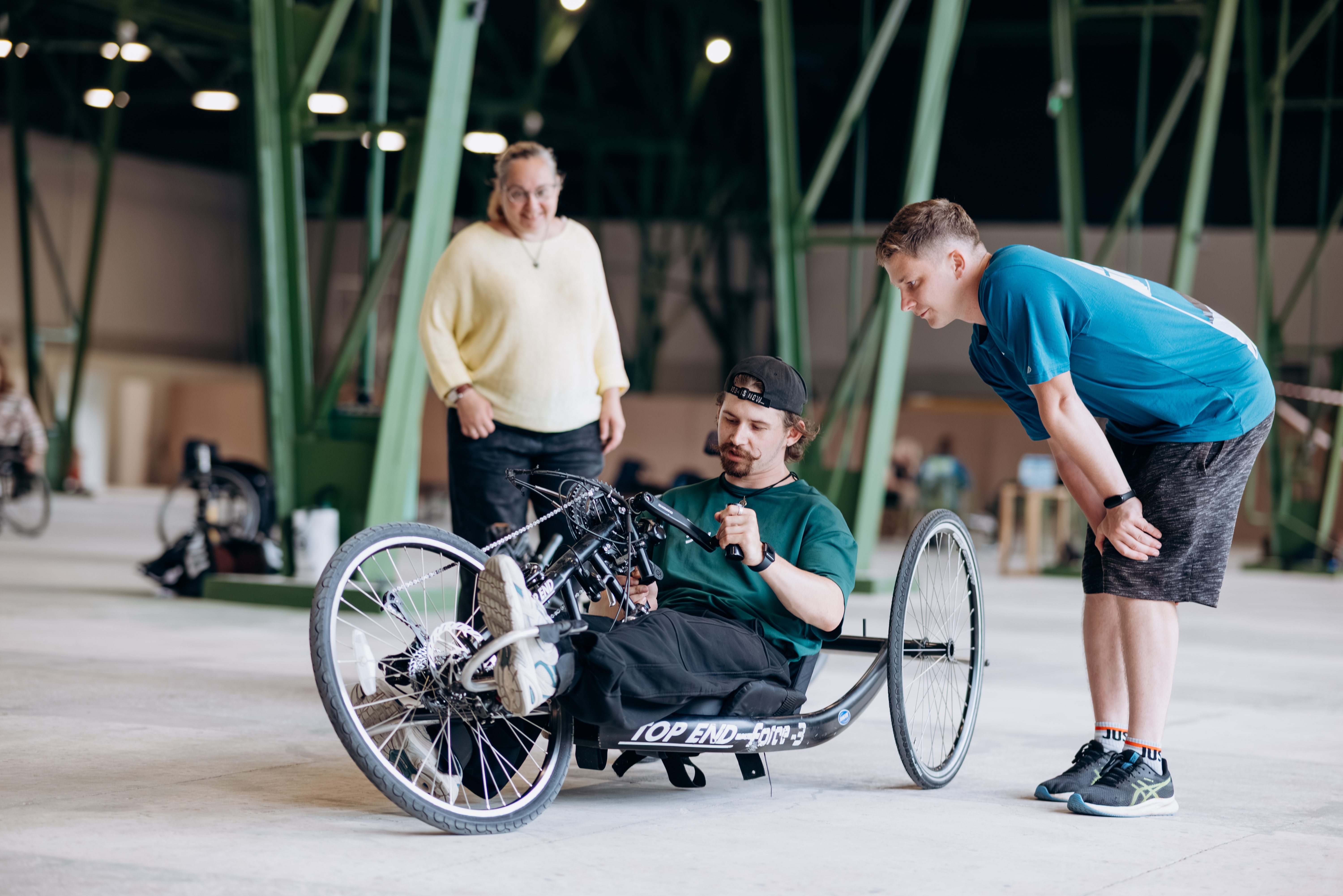 В Україні стартує курс для тих, хто дбає про ветеранів/нок та людей з інвалідністю: як доєднатися