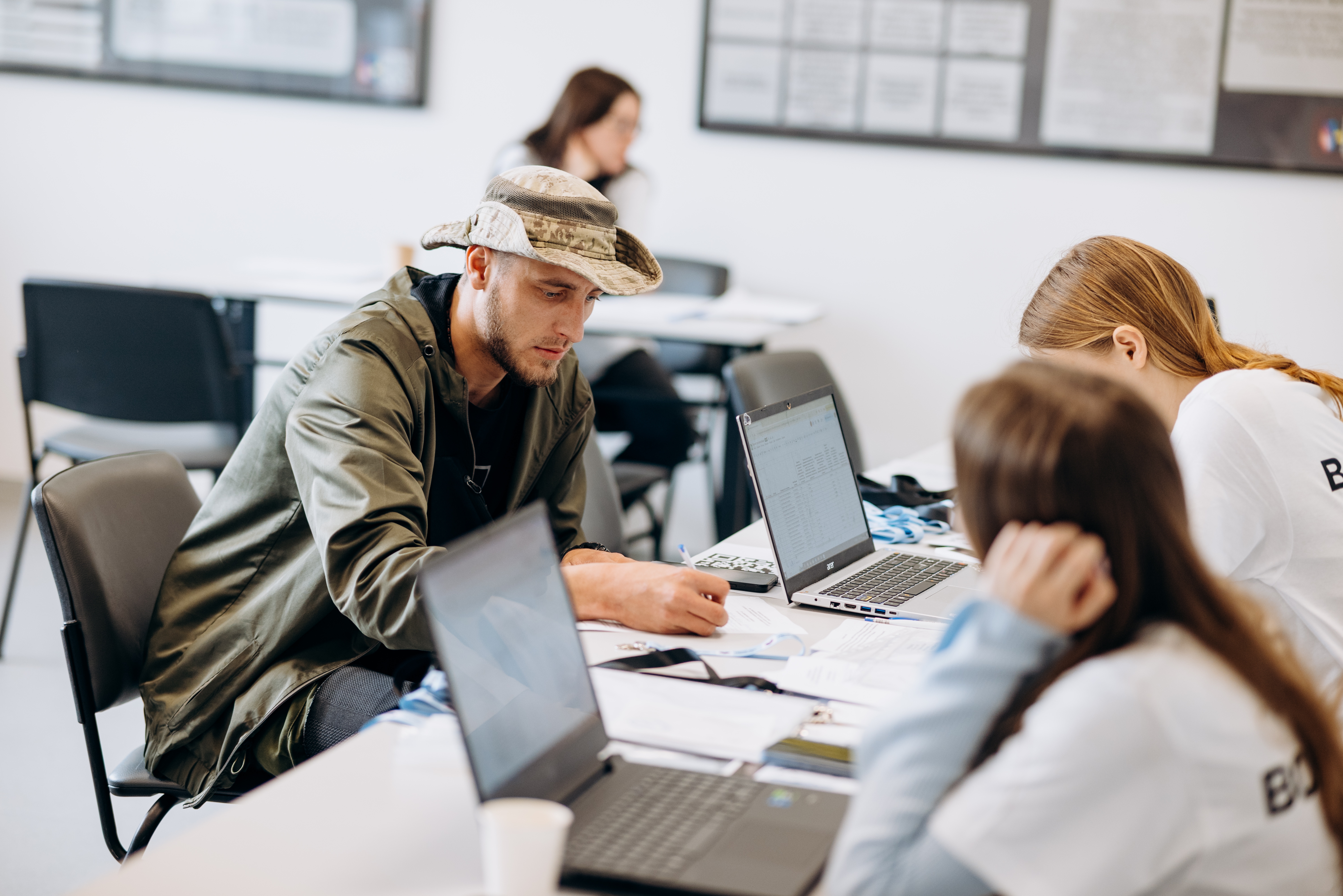 Registration is now open for a sitting volleyball sports camp for veterans: how to join