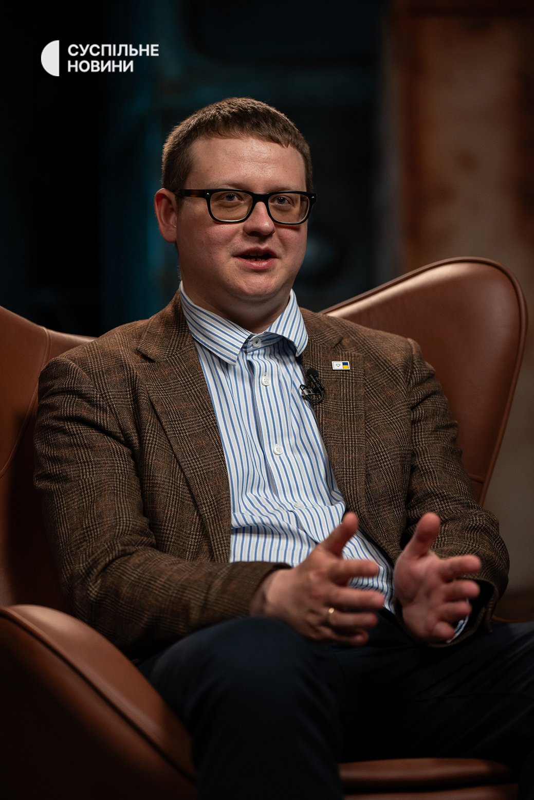 Senior Analyst of the CBA Initiatives Center Mykola Bielieskov during an interview with Suspilne, Kyiv, April 29, 2025. Suspilne News/Olexandr Bramsky