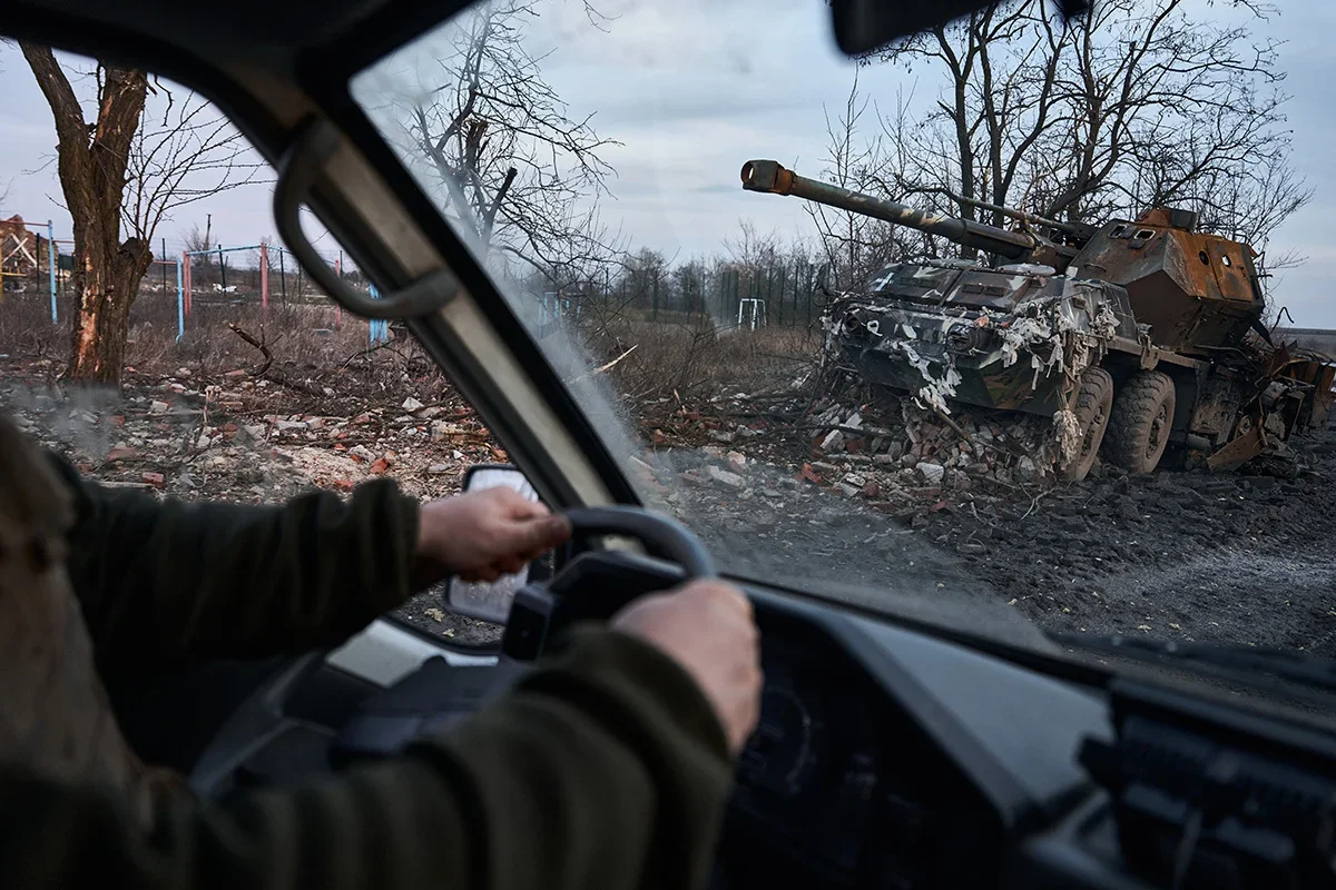 Abandoned military vehicles on the road to Avdiivka, February 2024. Photo: Kostiantyn Liberov for Getty Images.